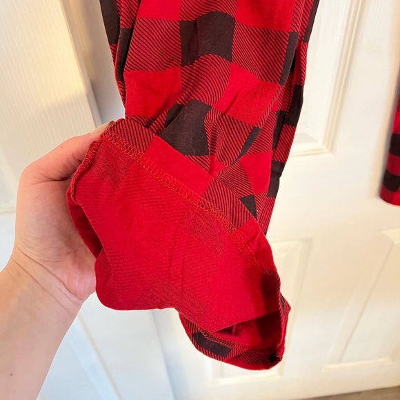 Women’s Plaid Christmas Pajama Pants - Picture 5 of 5